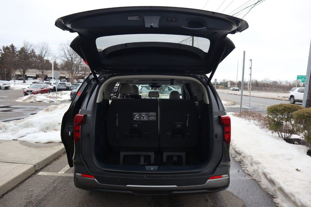 Used 2025 Kia Carnival SX FWD image 30