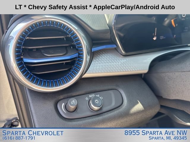 Used 2024 Chevrolet Trax LT FWD image 16