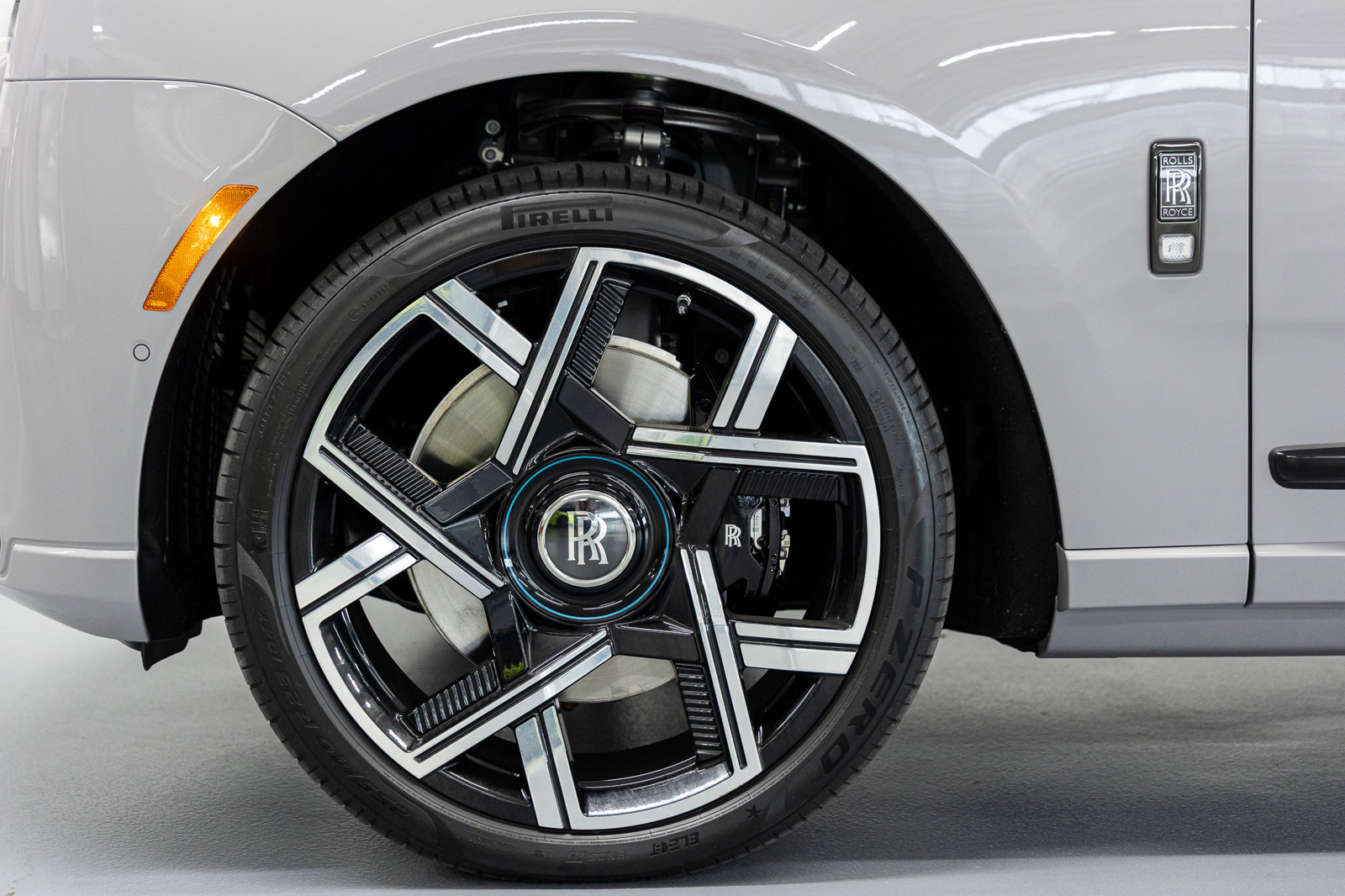 Certified 2026 Rolls-Royce Cullinan Black Badge image 16