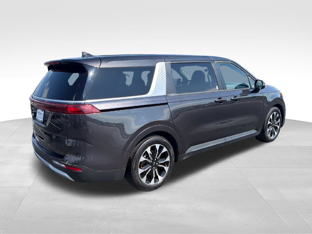 Certified 2023 Kia Carnival EX FWD image 5