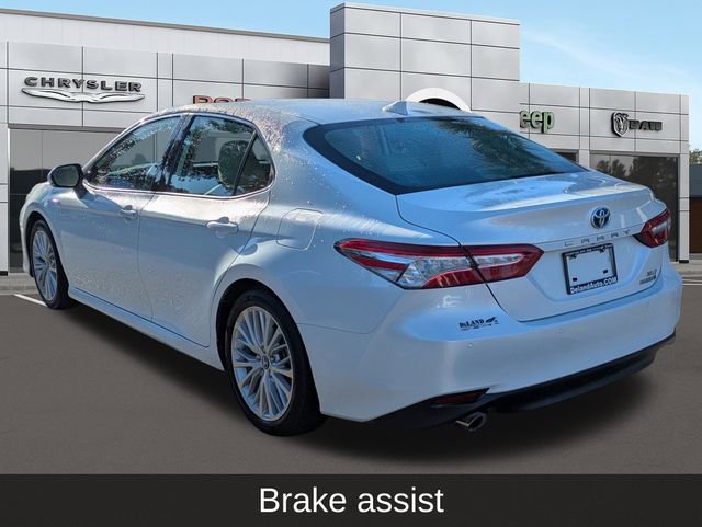 Used 2020 Toyota Camry XLE image 7