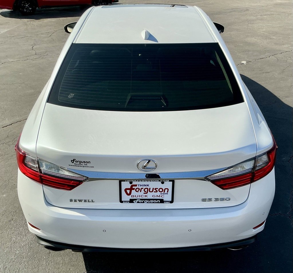 Used 2016 Lexus ES 350 w/ Luxury Package w/Wood Trim image 19