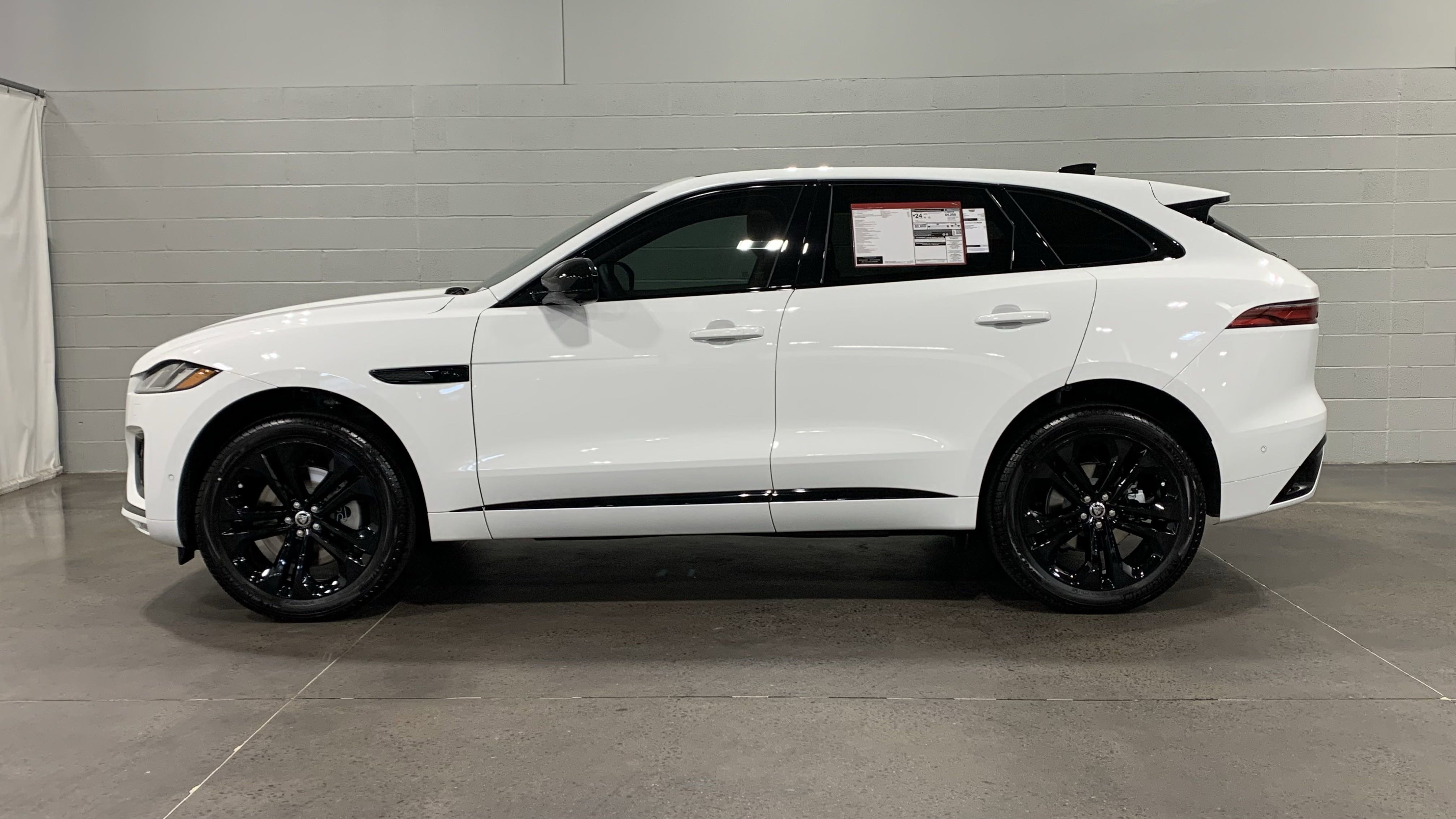 New 2026 Jaguar F-PACE R-Dynamic S image 7