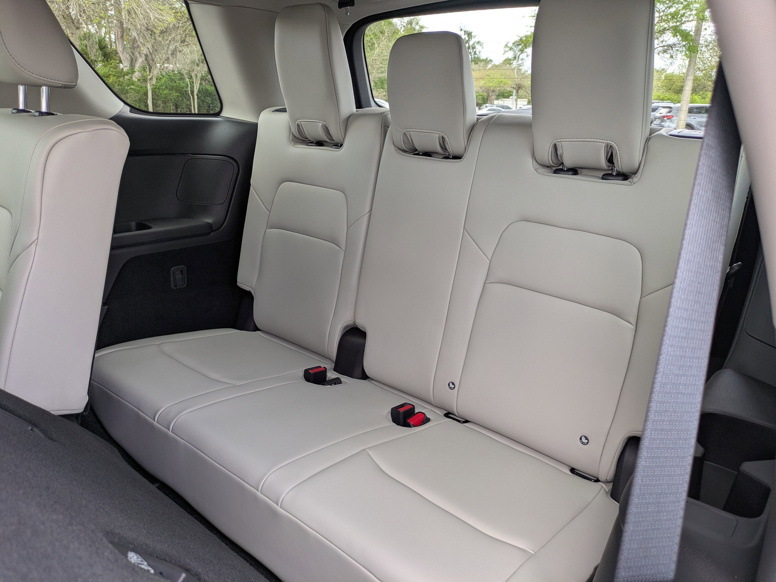 New 2026 Nissan Pathfinder SL FWD image 16