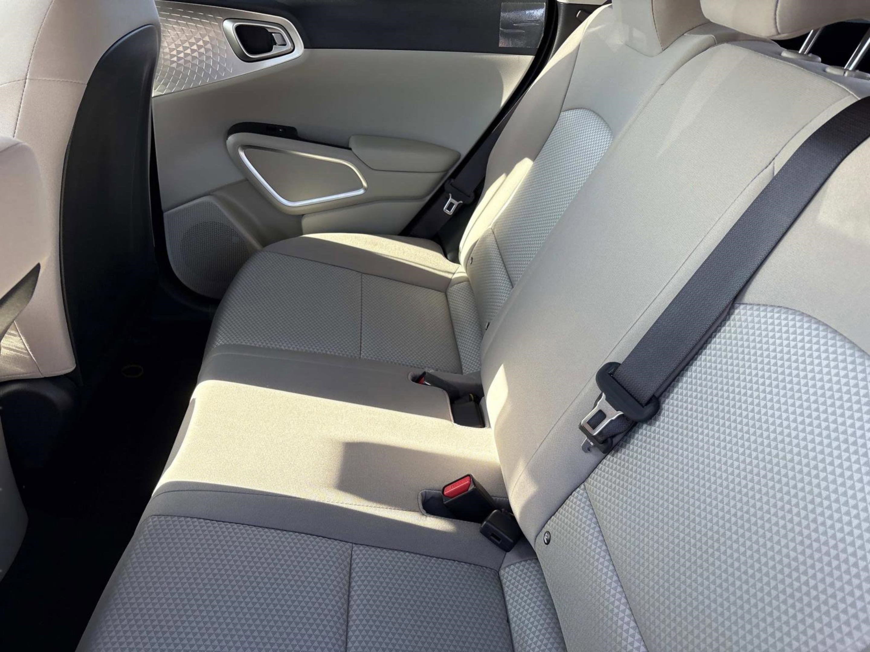 New 2025 Kia Soul LX w/ LX Technology Package image 17