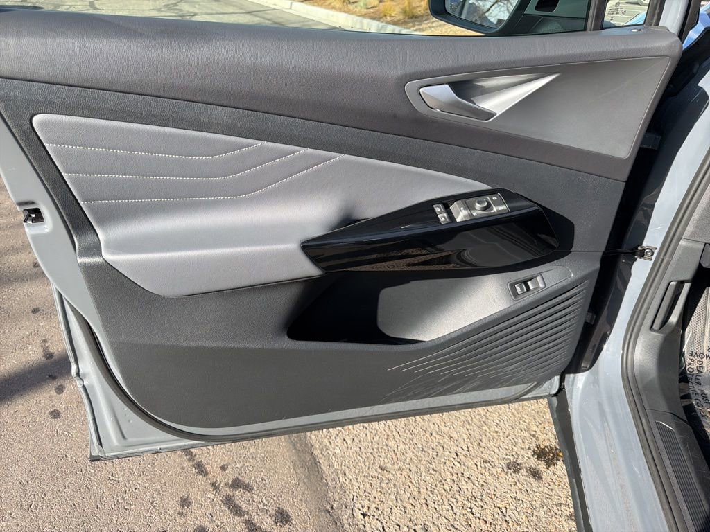 Certified 2023 Volkswagen ID.4 Pro S Plus image 11