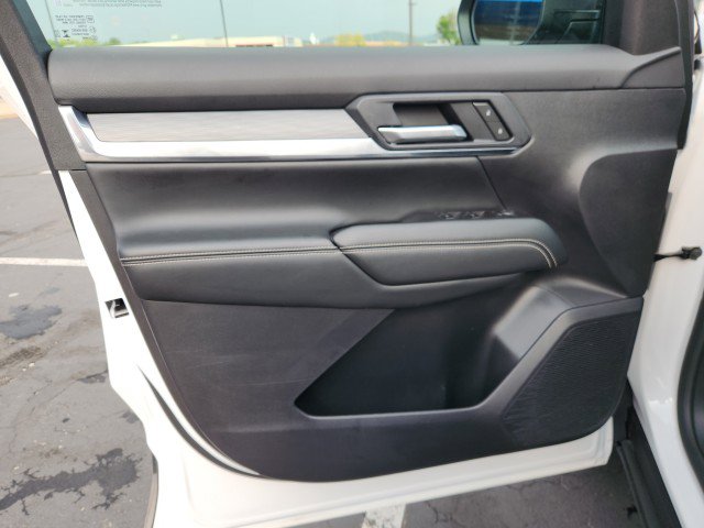 Used 2025 GMC Terrain Elevation image 30