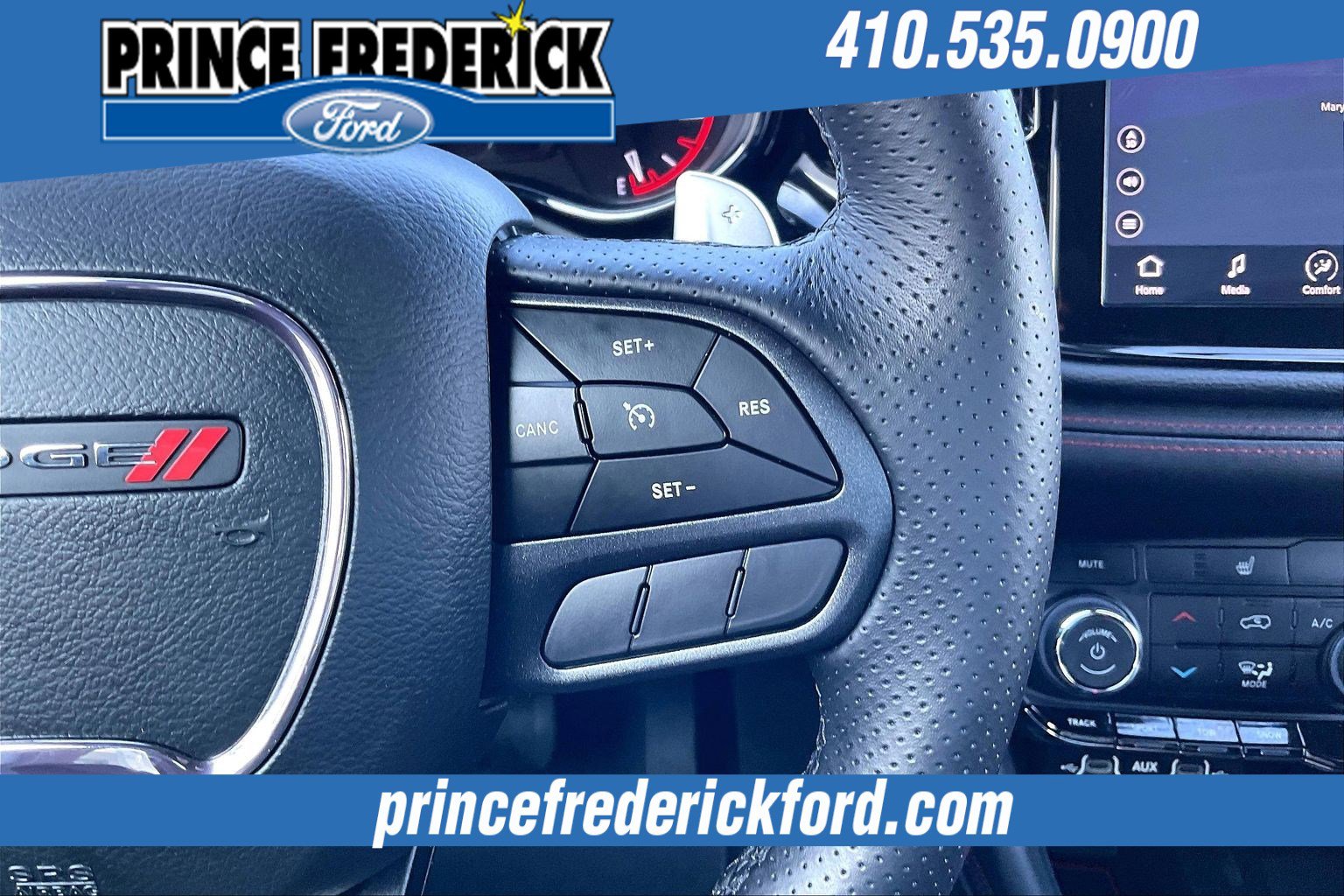 Used 2024 Dodge Durango R/T w/ Blacktop Package image 18