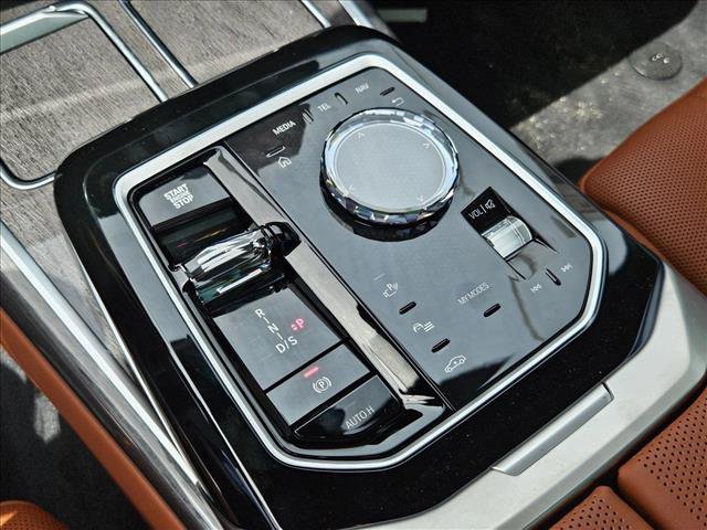 New 2026 BMW 740i xDrive w/ Executive Package AWD/4WD image 11