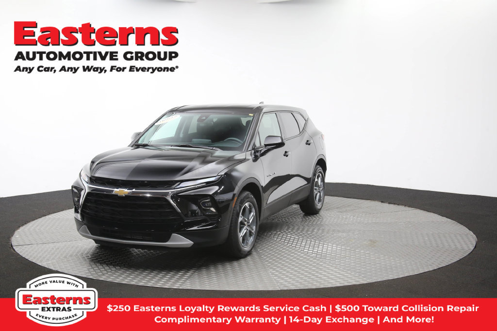 Used 2025 Chevrolet Blazer LT FWD image 57