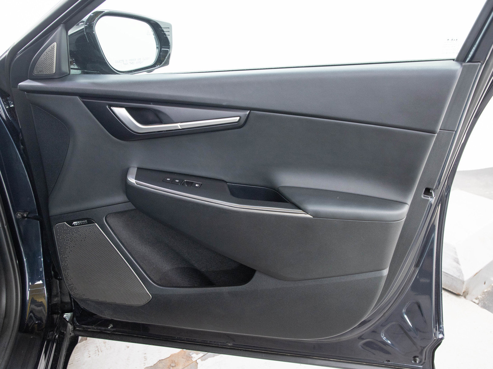 Used 2023 Kia EV6 Wind w/ Wind Technology Package AWD/4WD image 12