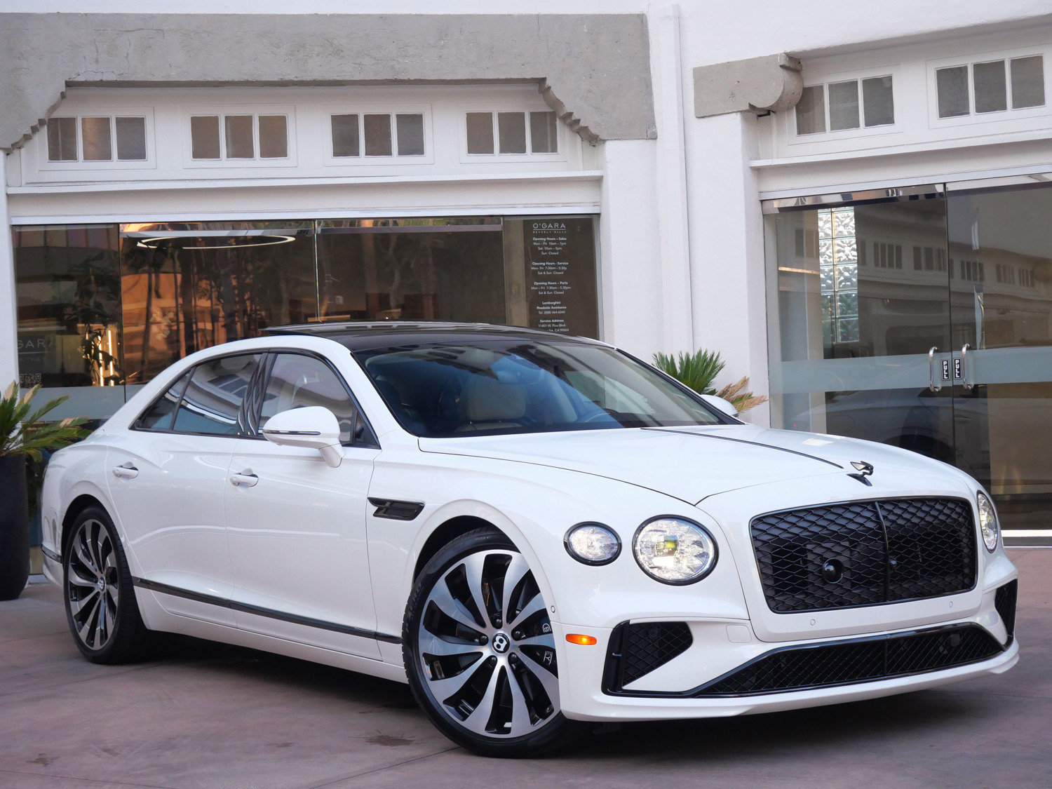 New 2026 Bentley Flying Spur V8 AWD/4WD image 1