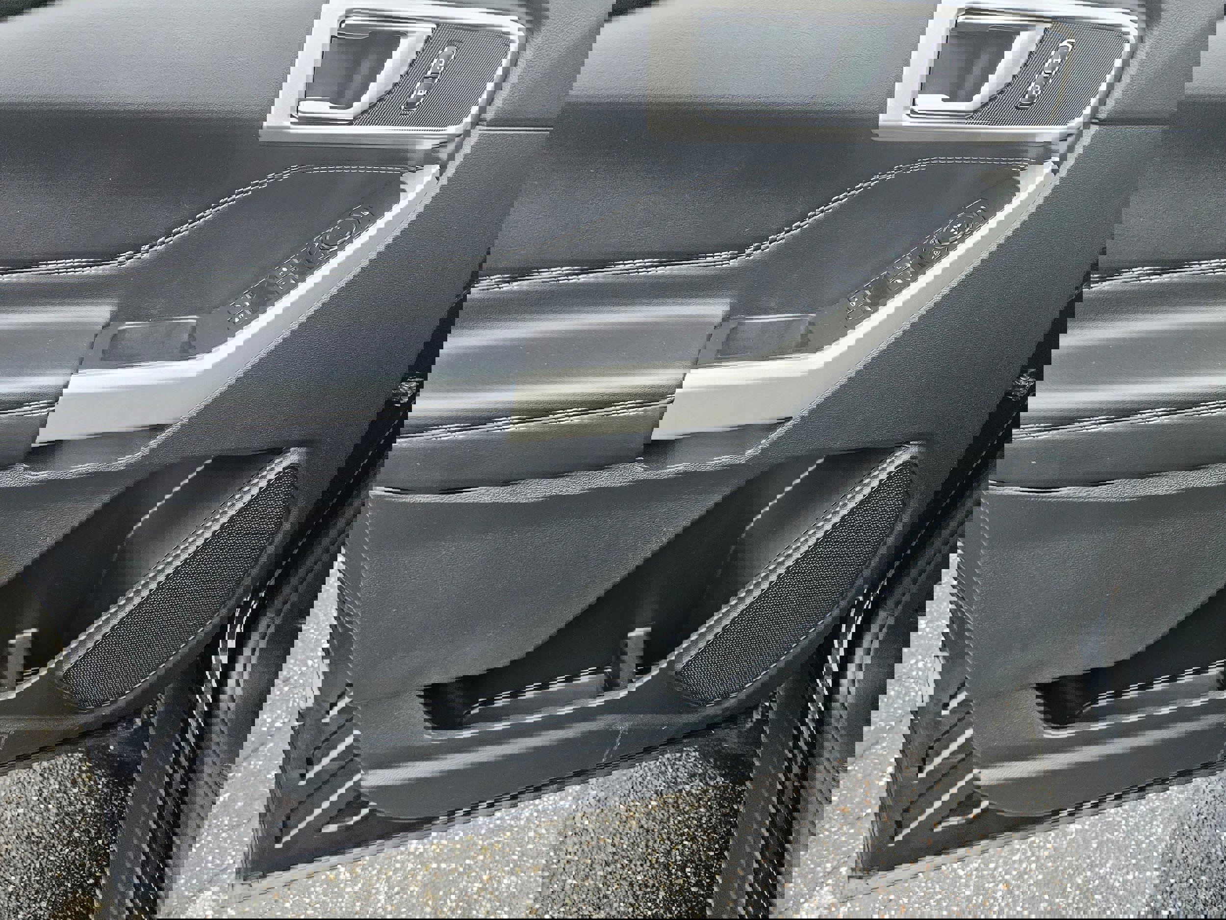 Certified 2021 Ford Explorer XLT w/ Equipment Group 202A image 17