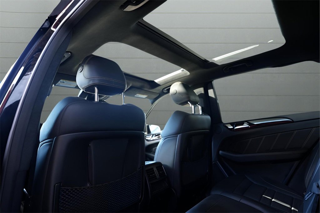 Used 2019 Mercedes-Benz GLE 63 AMG 4MATIC w/ Premium 3 Package image 28