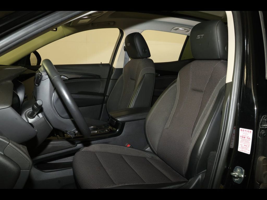 Used 2022 Buick Envision Preferred AWD/4WD image 22