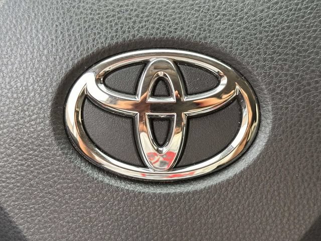 Used 2025 Toyota RAV4 XLE AWD/4WD image 29
