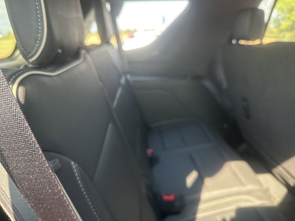 Used 2023 GMC Yukon SLT image 21