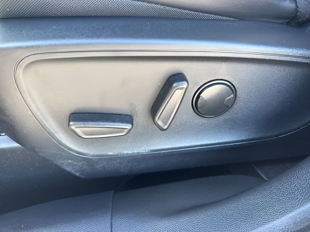 Used 2025 Ford Escape ST-Line image 10