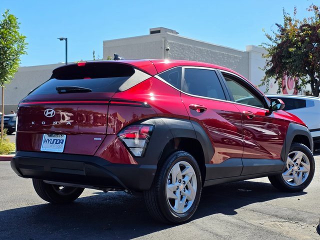 Certified 2024 Hyundai Kona SE image 5