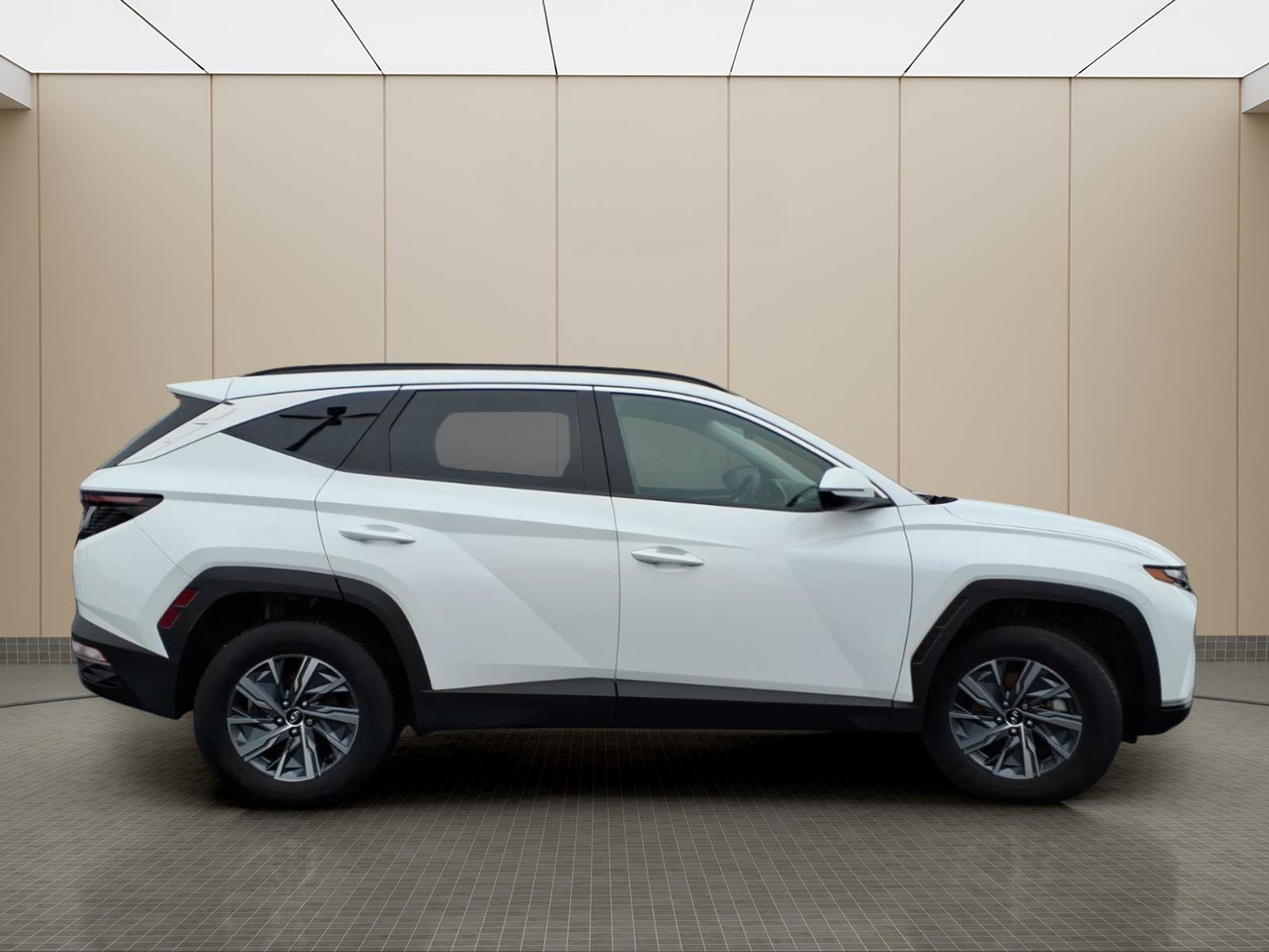 Used 2023 Hyundai Tucson Blue w/ Cargo Package image 5