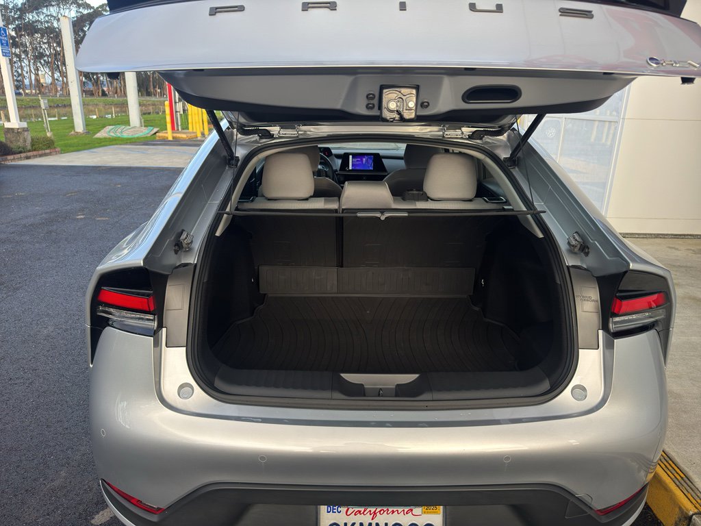 Used 2024 Toyota Prius LE image 13