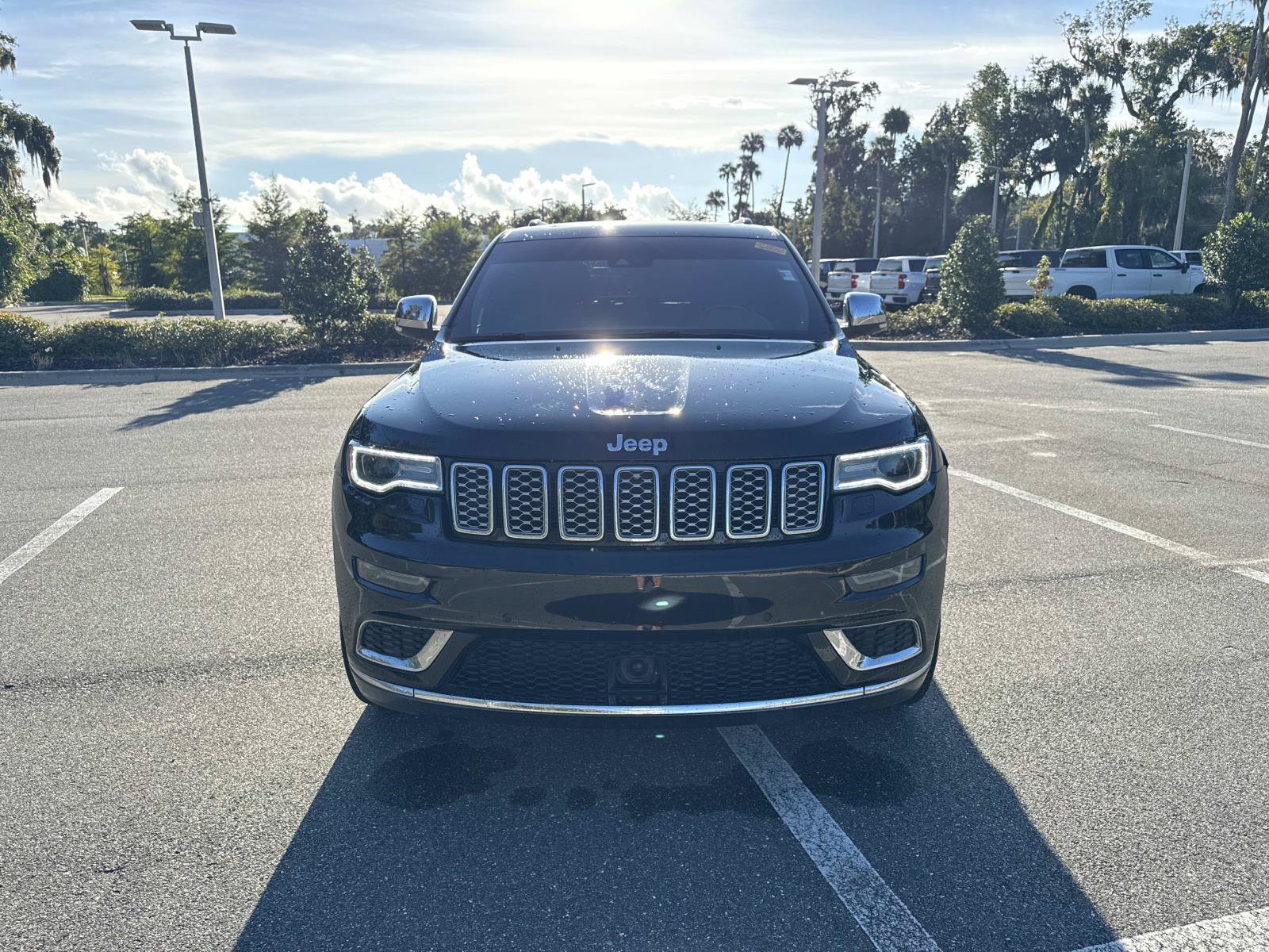 Used 2017 Jeep Grand Cherokee Summit AWD/4WD image 8