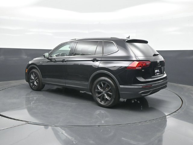 Used 2024 Volkswagen Tiguan SE AWD/4WD image 5