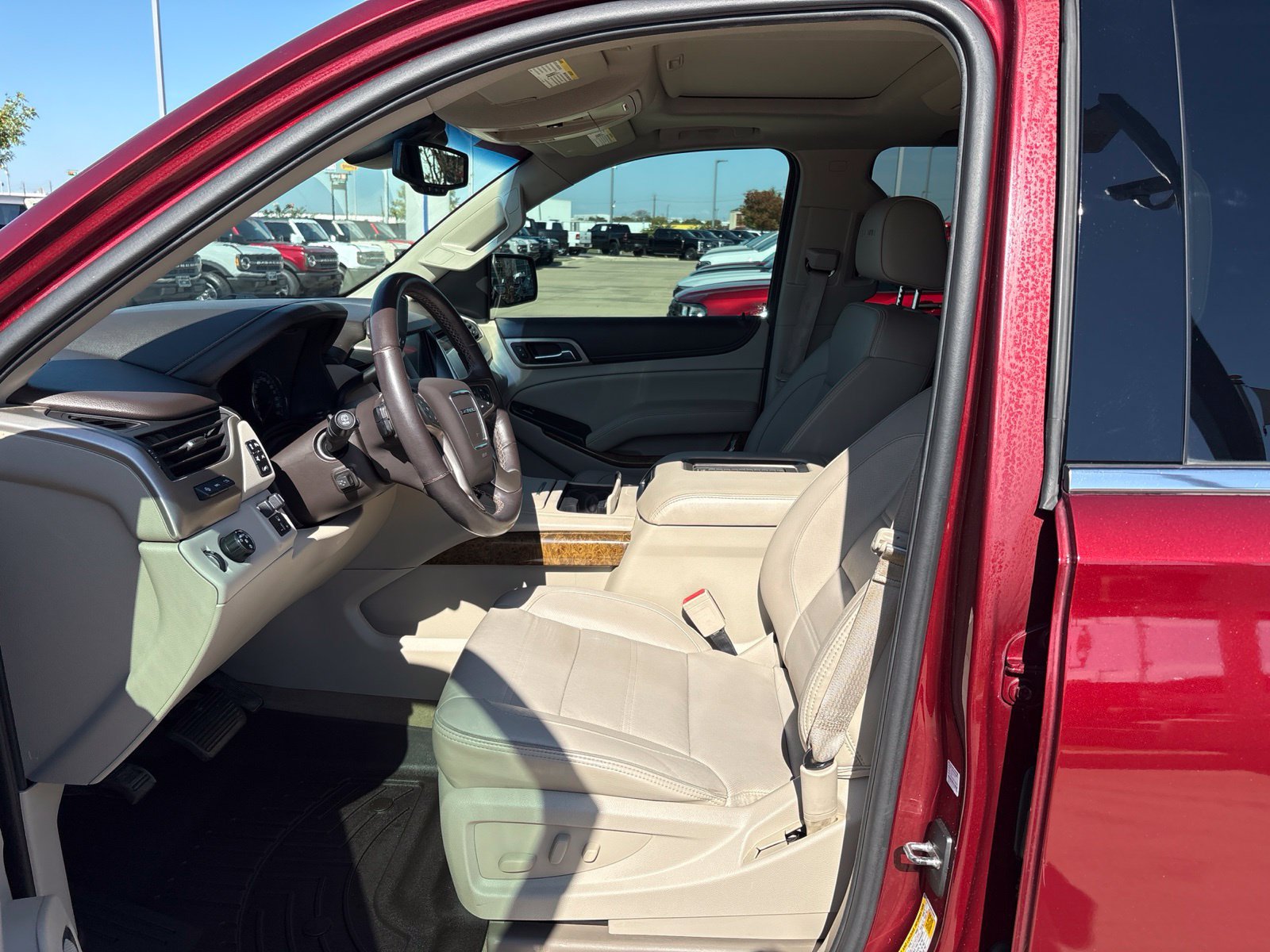 Used 2017 GMC Yukon Denali w/ Open Road Package RWD image 16