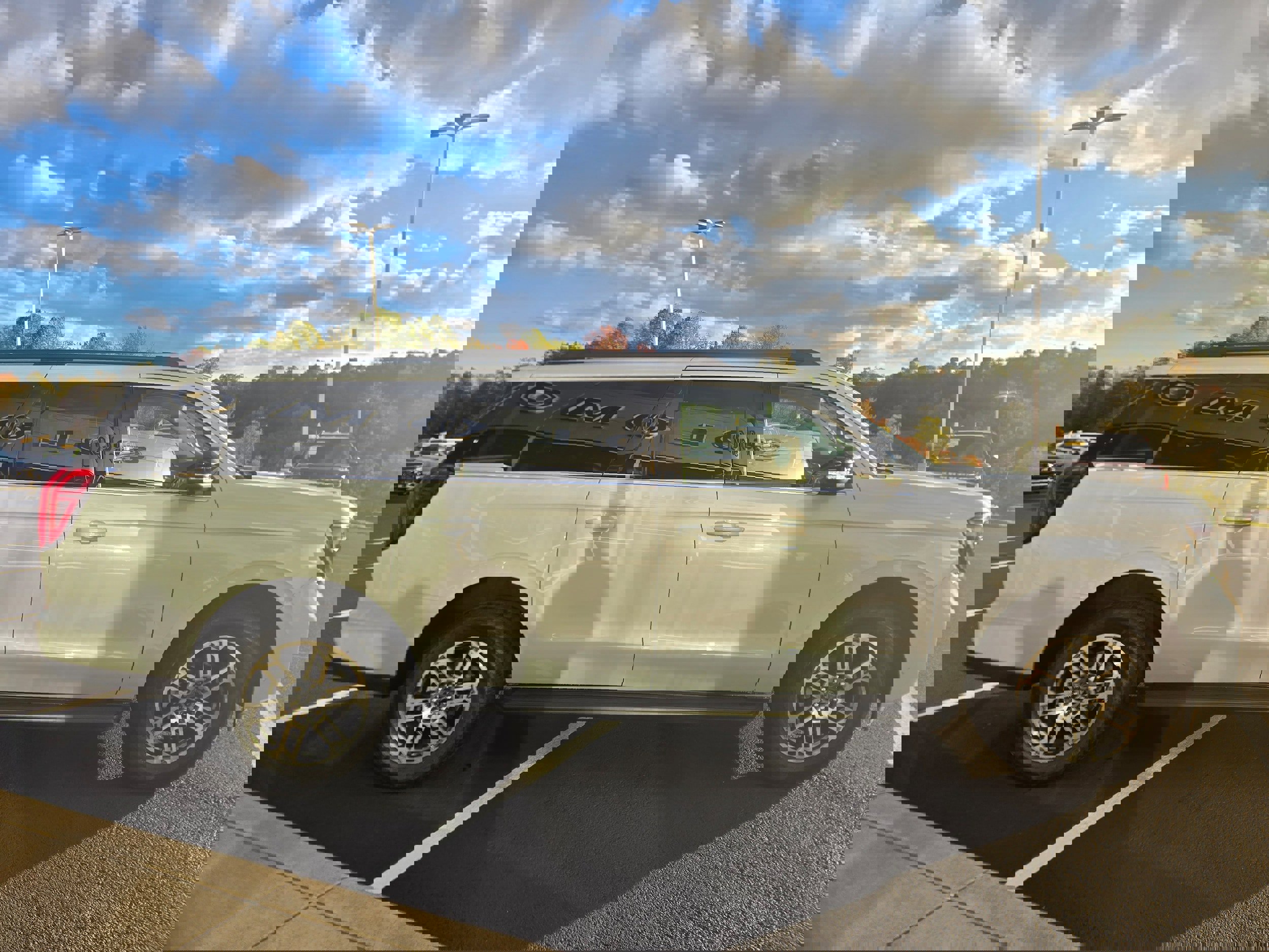 New 2025 Ford Expedition Max Active image 4