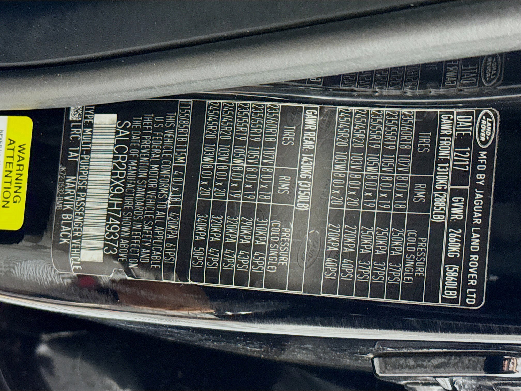 Used 2018 Land Rover Discovery Sport HSE image 39