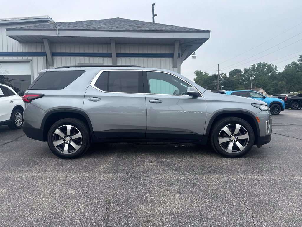 Used 2023 Chevrolet Traverse LT AWD/4WD image 4