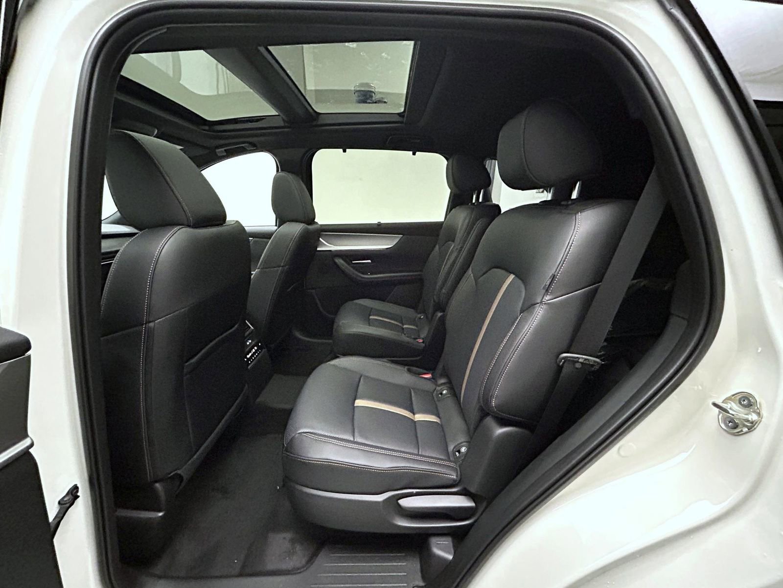 New 2026 MAZDA CX-90 Plug-In Hybrid w/ Premium Plus image 12