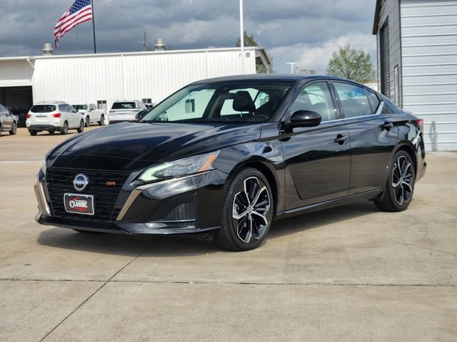 Used 2023 Nissan Altima 2.5 SR FWD image 3