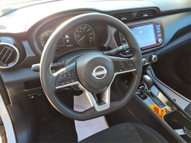 Used 2024 Nissan Kicks SV image 11