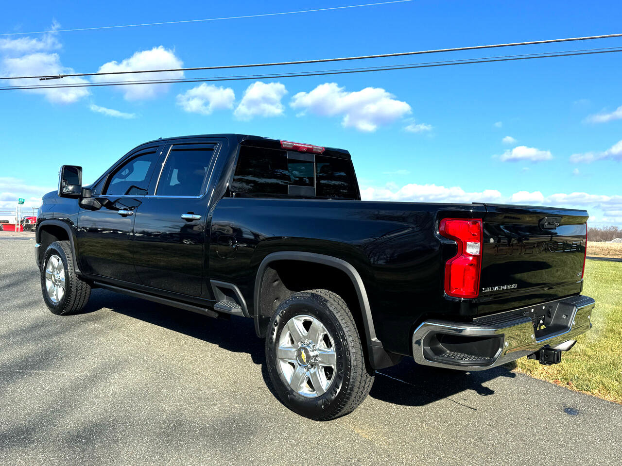 Used 2022 Chevrolet Silverado 3500 LTZ w/ LTZ Plus Package image 4