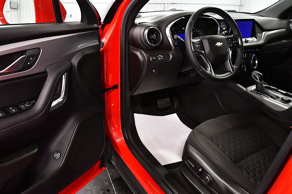 Used 2019 Chevrolet Blazer LT image 13