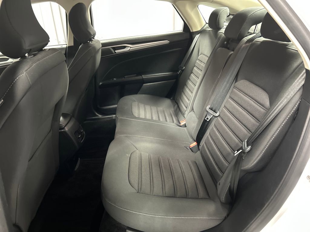 Used 2018 Ford Fusion SE w/ Fusion SE Technology Package image 22