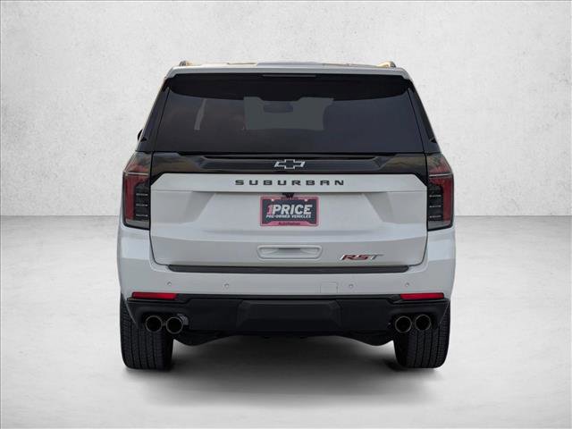 Used 2025 Chevrolet Suburban RST RWD image 7