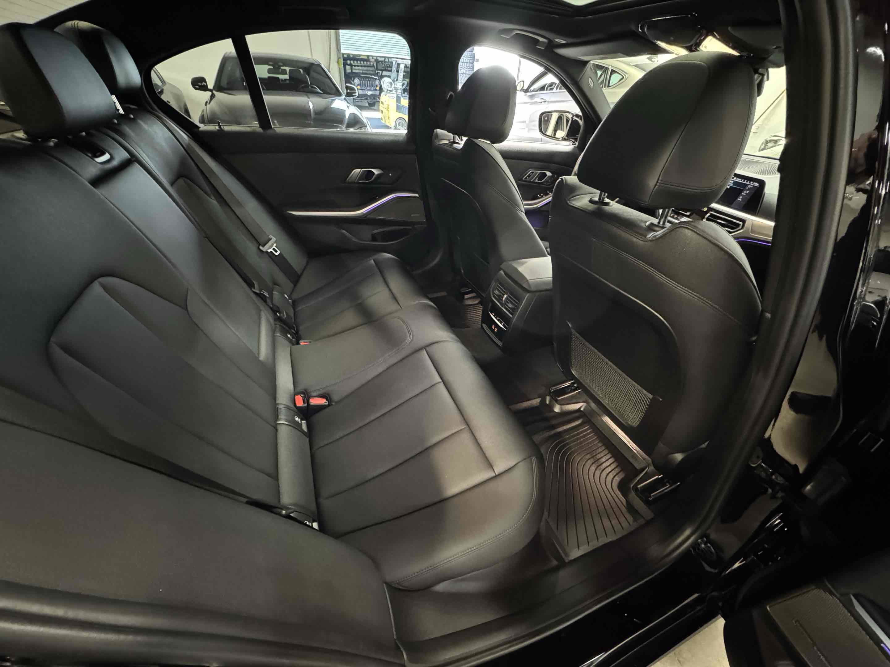 Used 2021 BMW 330e image 41