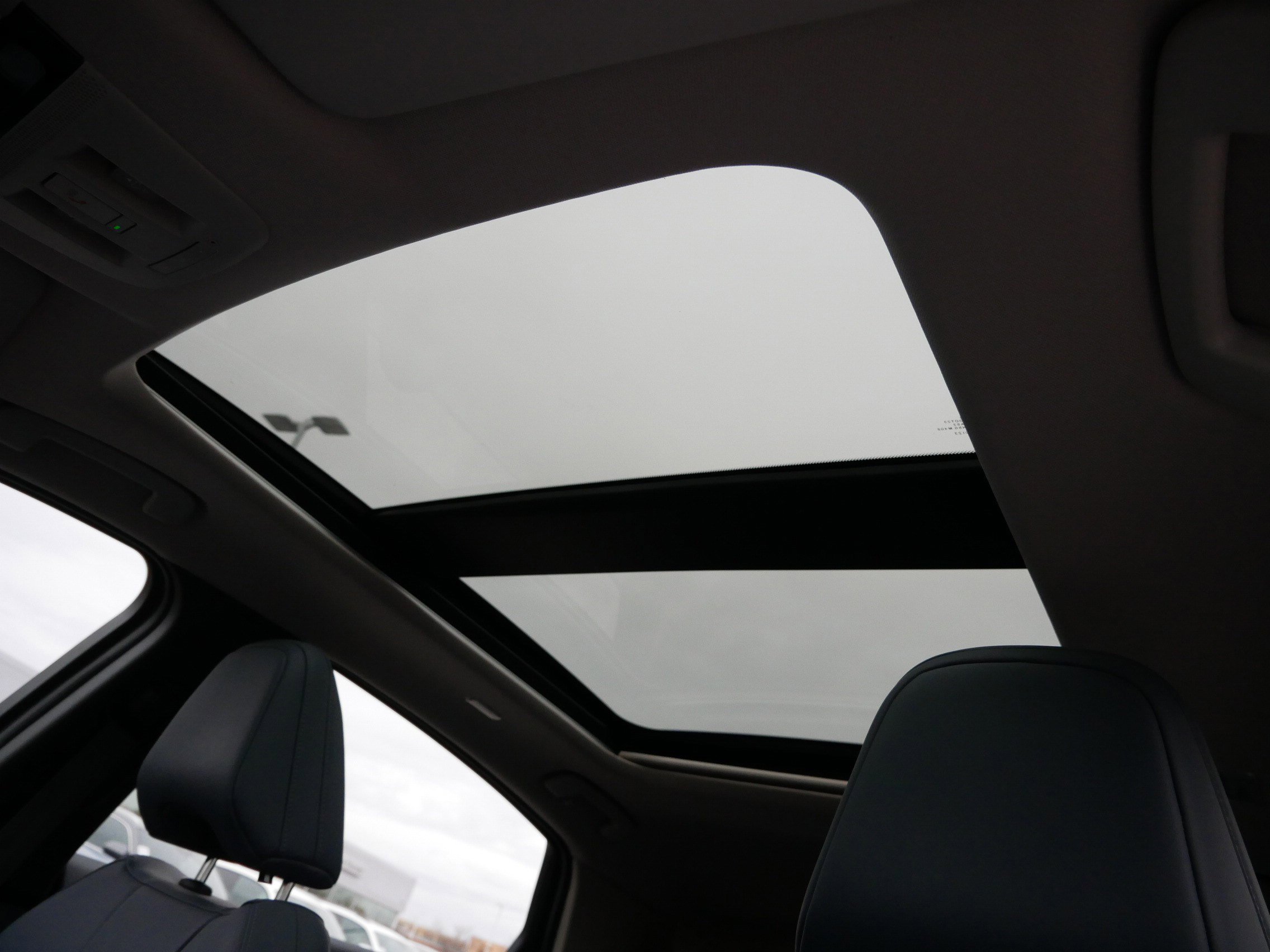 Used 2024 Nissan Ariya PLATINUM+ image 34