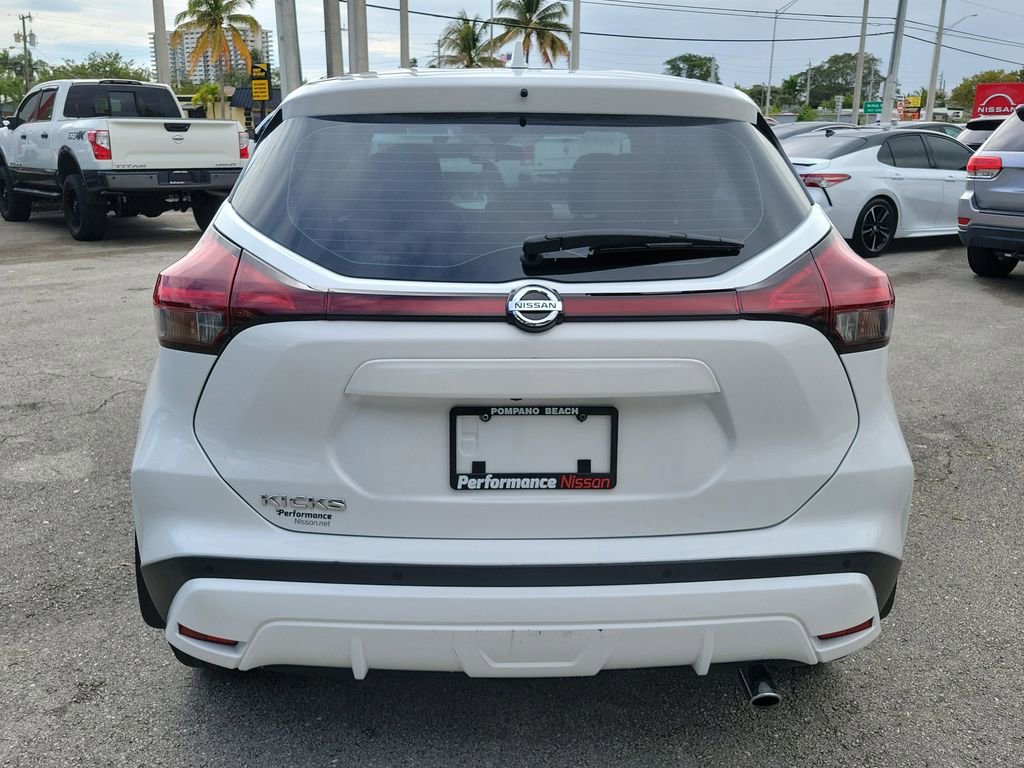 Certified 2021 Nissan Kicks S image 6