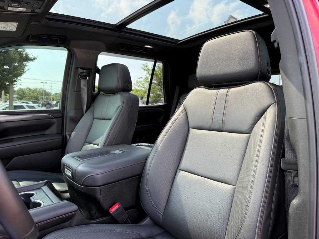 Used 2023 Chevrolet Tahoe RST w/ Luxury Package AWD/4WD image 15