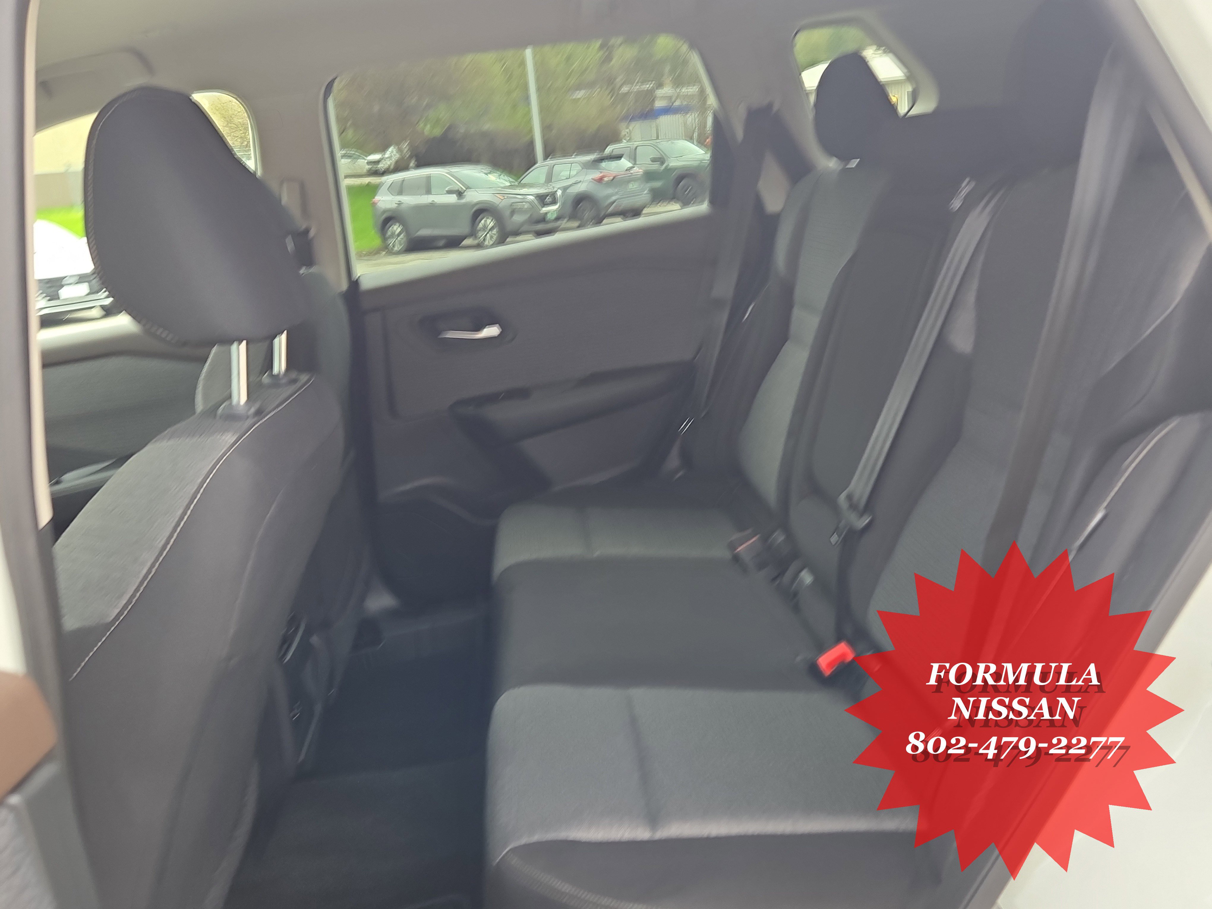 Used 2023 Nissan Rogue SV image 25