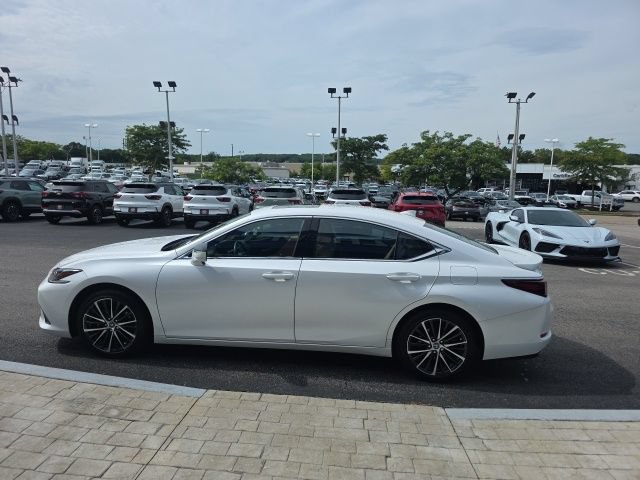Used 2025 Lexus ES 350 w/ Premium Package FWD image 5