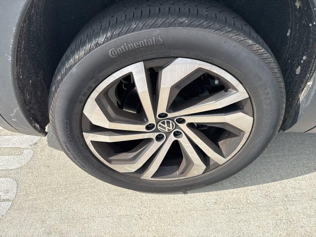 Used 2021 Volkswagen Atlas SEL Premium image 11