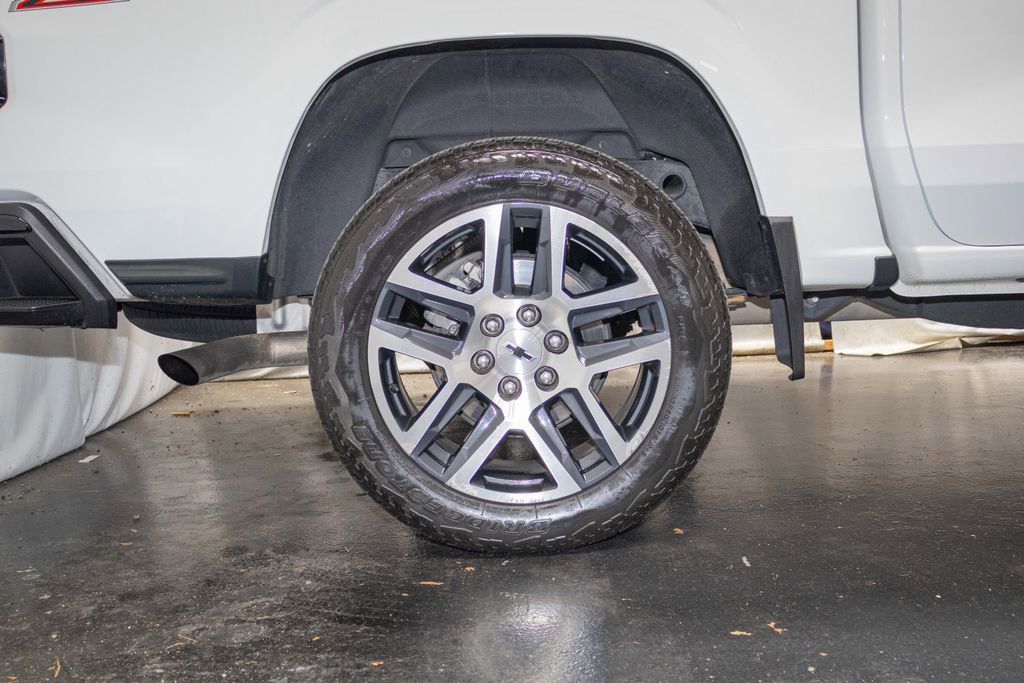 Used 2024 Chevrolet Colorado Z71 w/ Z71 Convenience Package 2 AWD/4WD image 8
