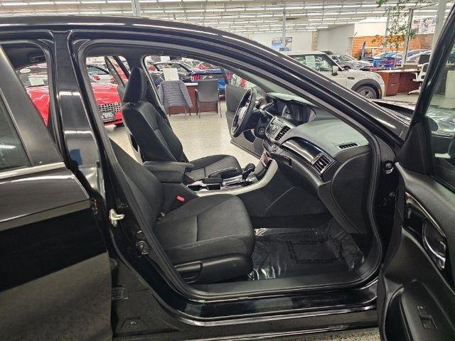 Used 2016 Honda Accord LX image 33