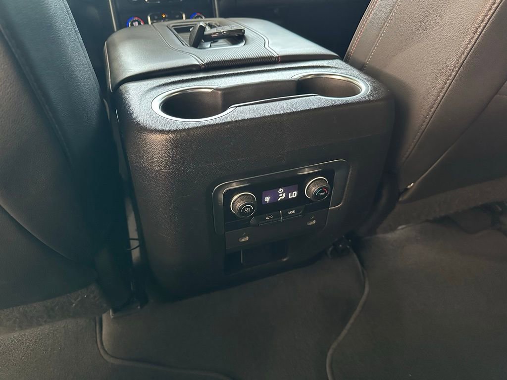 Used 2022 Chevrolet Suburban RST image 23