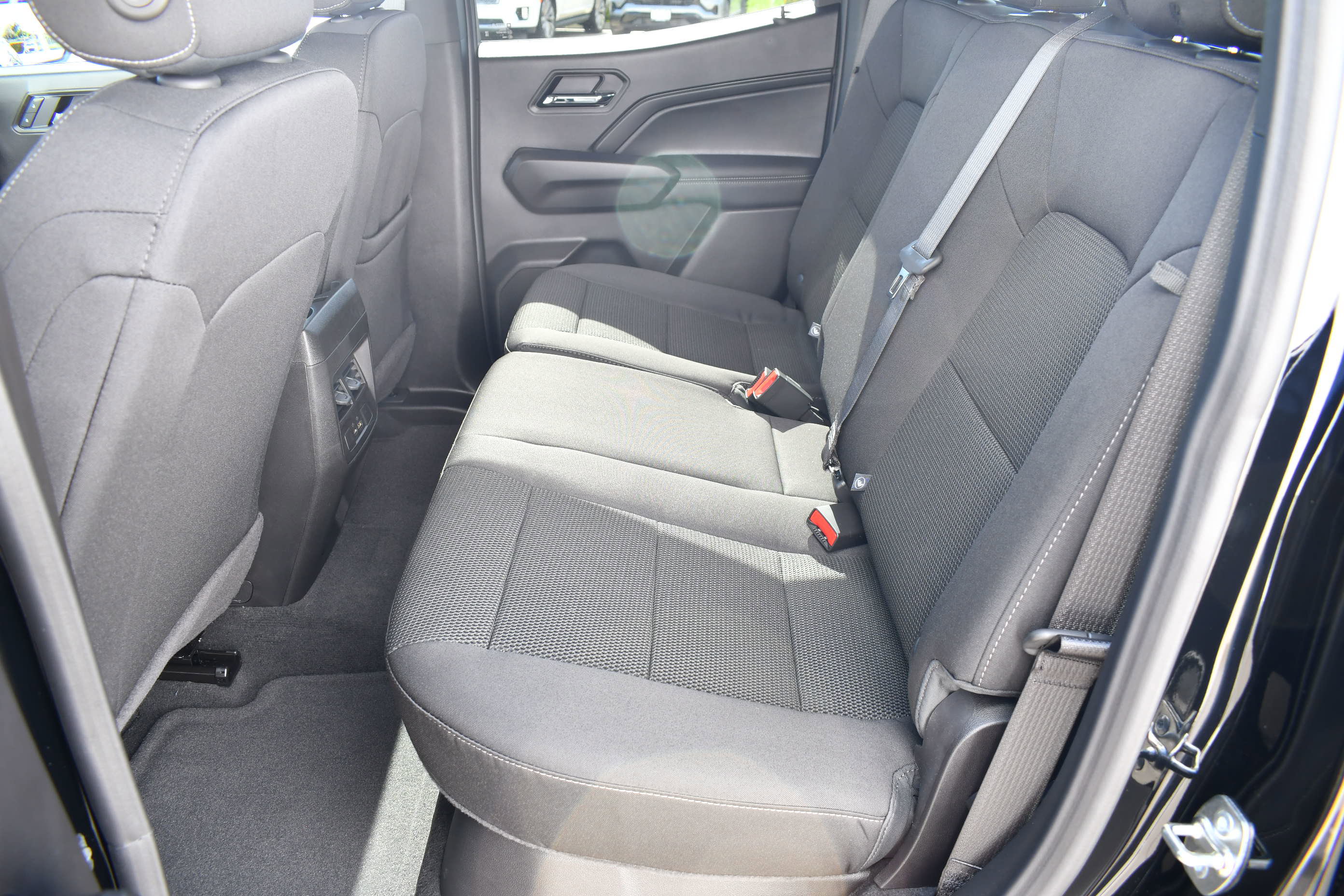 New 2026 GMC Canyon Elevation w/ Convenience Package image 18