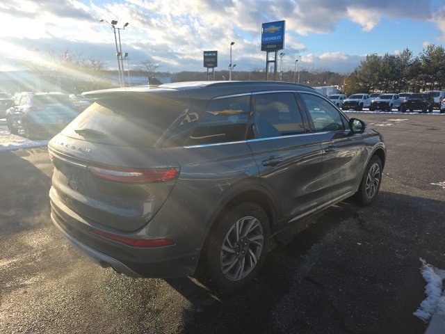 Used 2025 Lincoln Corsair AWD w/ Equipment Group 101A image 4